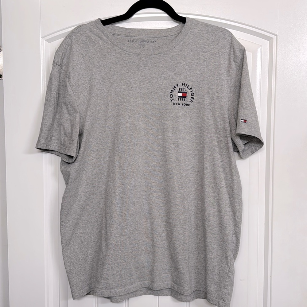 Tommy Hilfiger Men’s Large T-Shirt